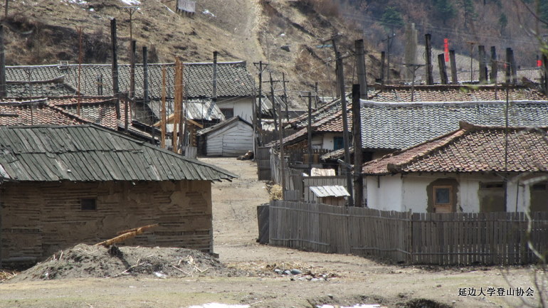 朝鲜图们江南岸风景